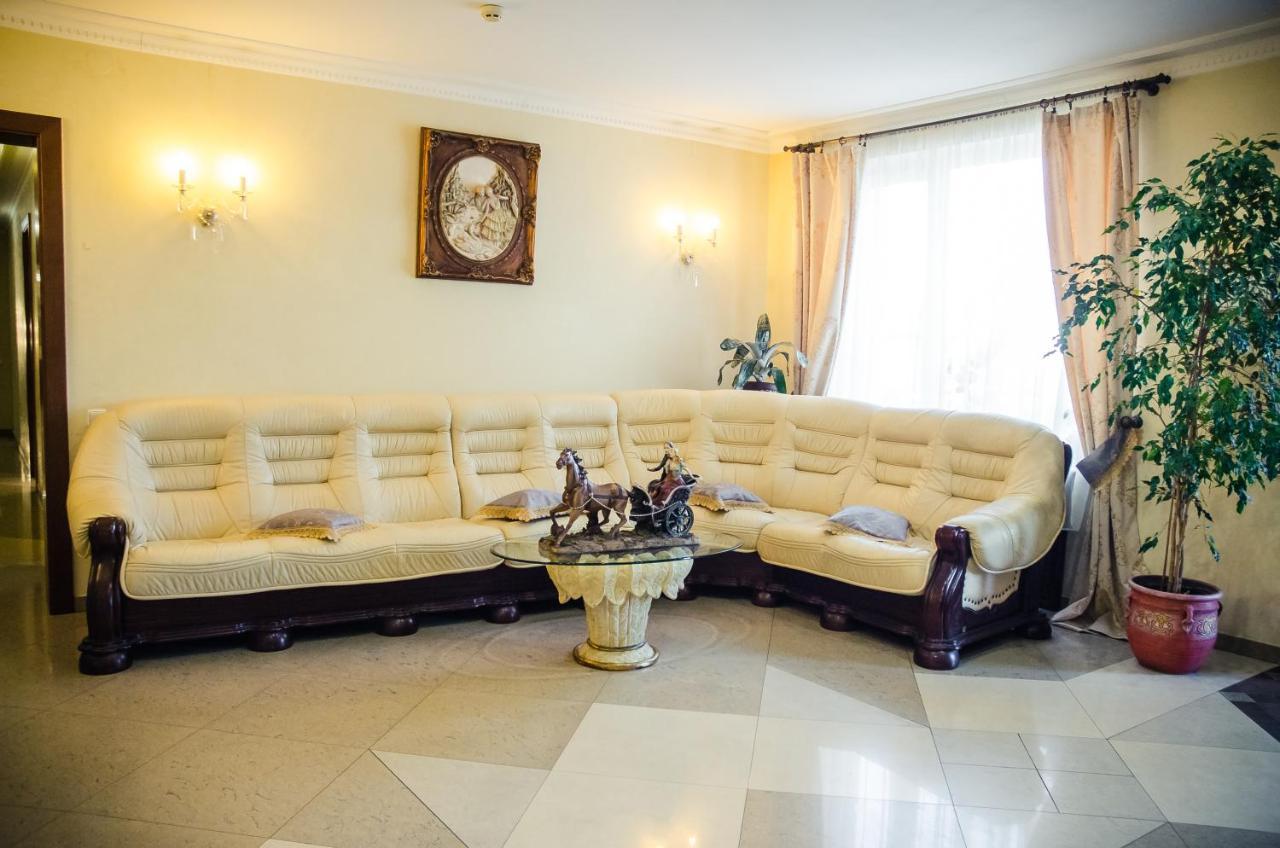 Готель Софія Dolyna ภายนอก รูปภาพ