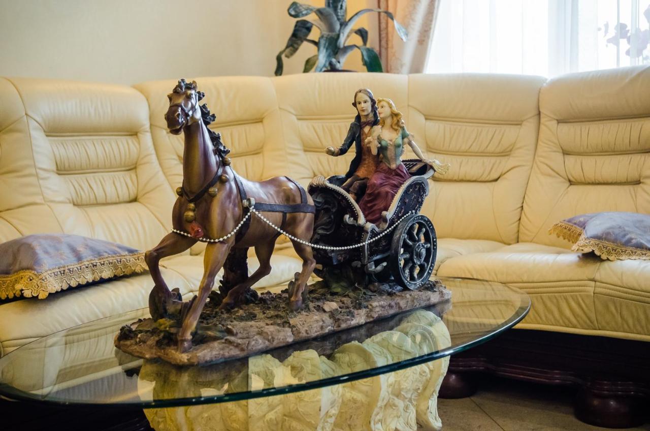 Готель Софія Dolyna ภายนอก รูปภาพ